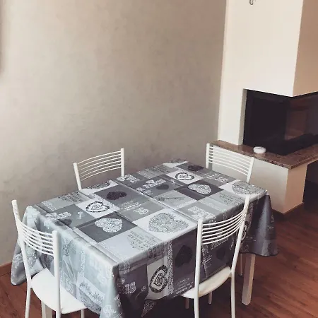 Diamond Apartment *